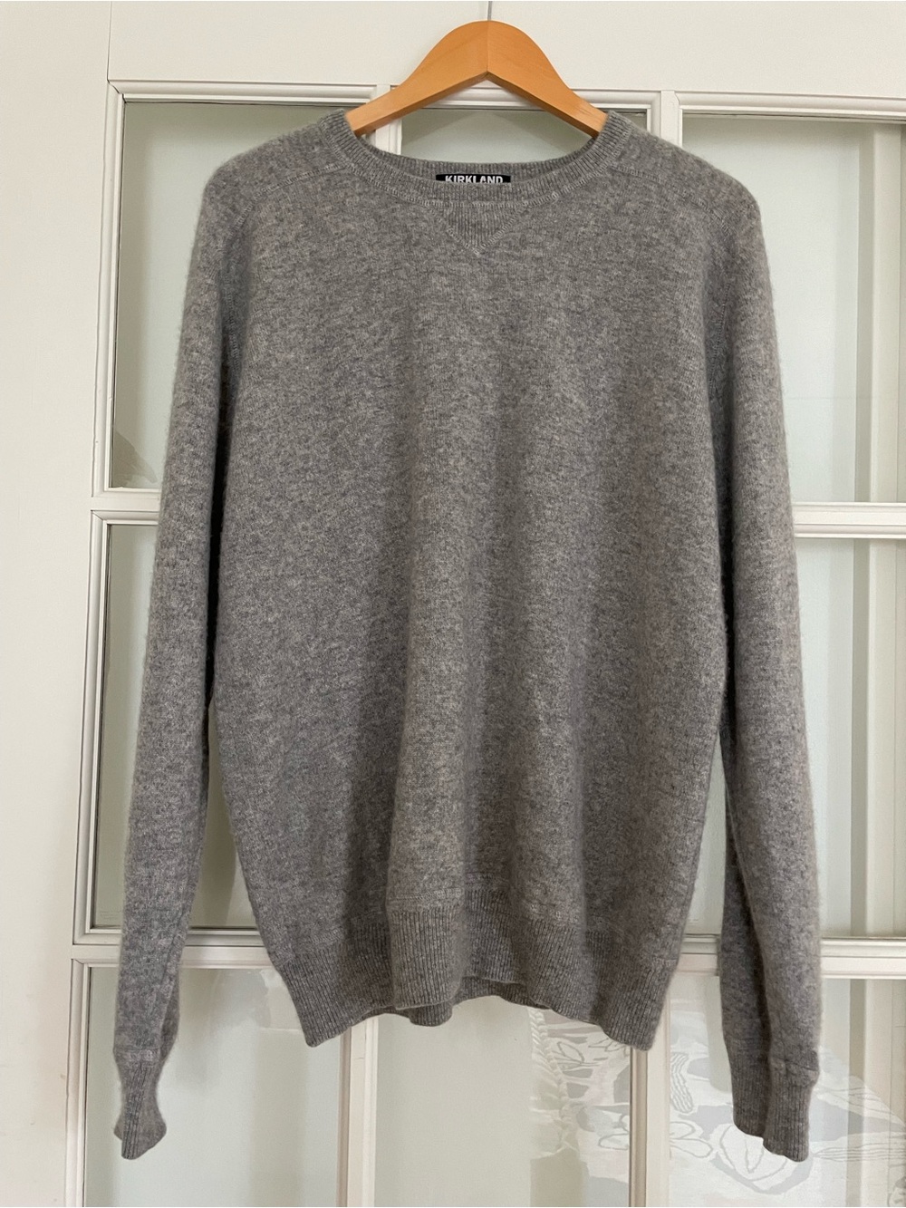 Kirkland Signature 100% cashmere grey crewneck sweater men's medium M